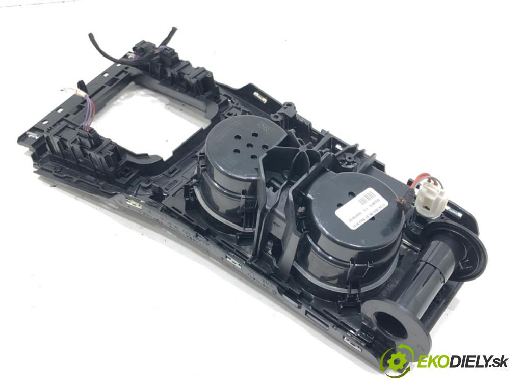 VW GOLF VII Variant (BA5, BV5) 2013 - 2022    1.5 TSI 110 kW [150 KM] benzyna 2017 - 2022  Držiak na nápoje 5G1863245F (Úchyty, držiaky na nápoje)