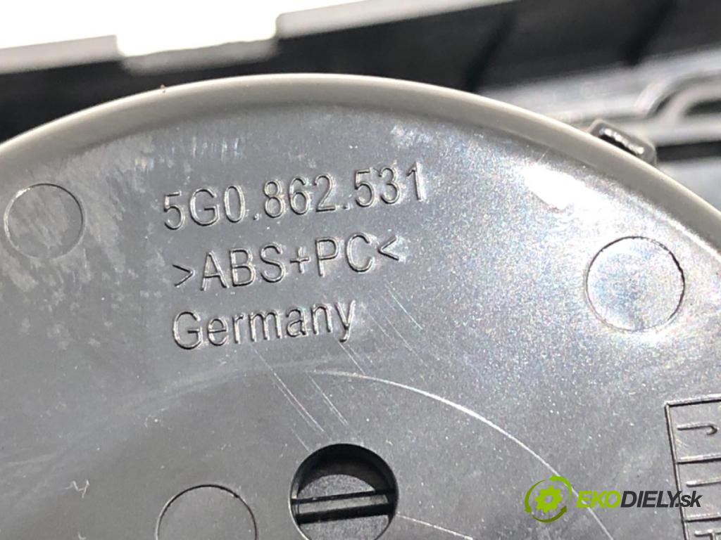 VW GOLF VII Variant (BA5, BV5) 2013 - 2022    1.5 TSI 110 kW [150 KM] benzyna 2017 - 2022  Držiak na nápoje 5G1863245F (Úchyty, držiaky na nápoje)