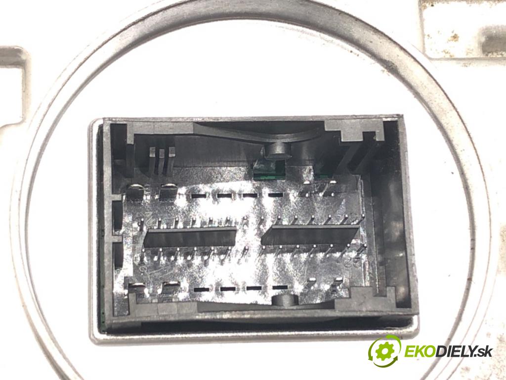 VW GOLF VII Variant (BA5, BV5) 2013 - 2022    1.5 TSI 110 kW [150 KM] benzyna 2017 - 2022  Menič XENON 7P5941572AG (Riadiace jednotky xenónu)