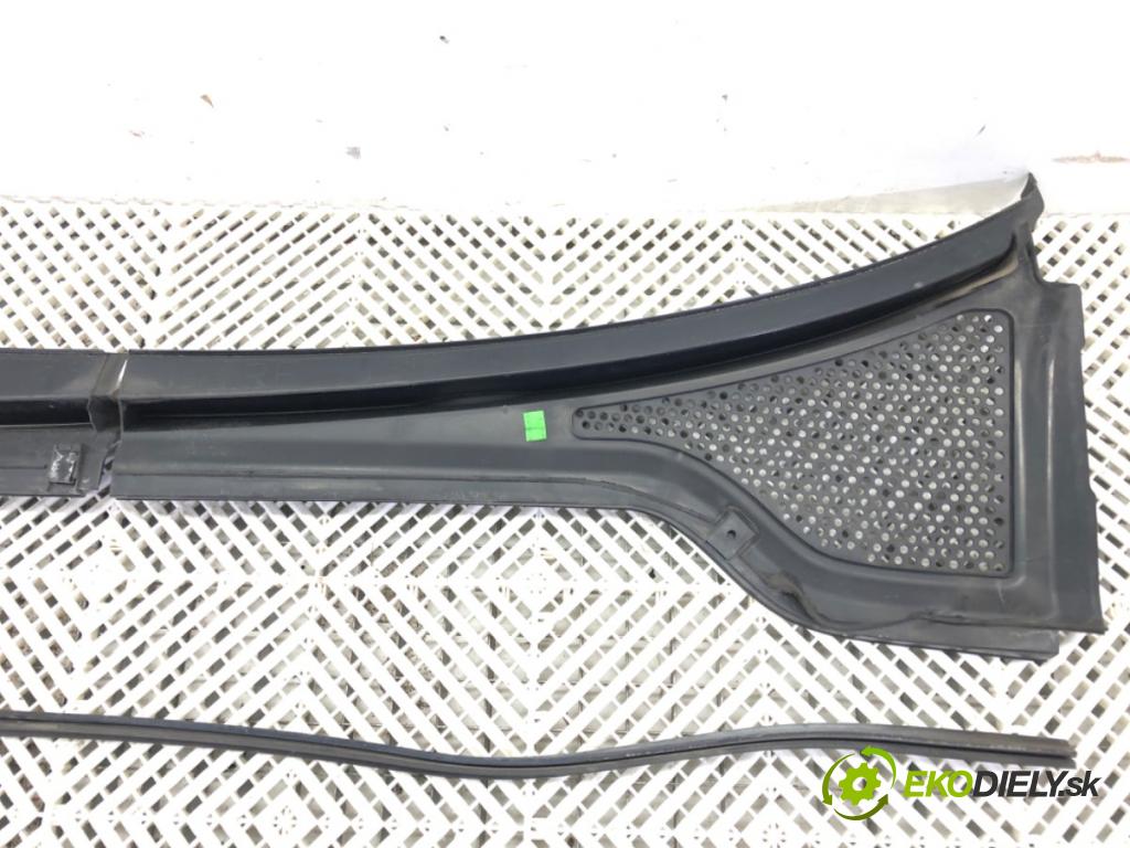 VW GOLF VII Variant (BA5, BV5) 2013 - 2022    1.5 TSI 110 kW [150 KM] benzyna 2017 - 2022  Torpédo, plast pod čelné okno  (Torpéda)