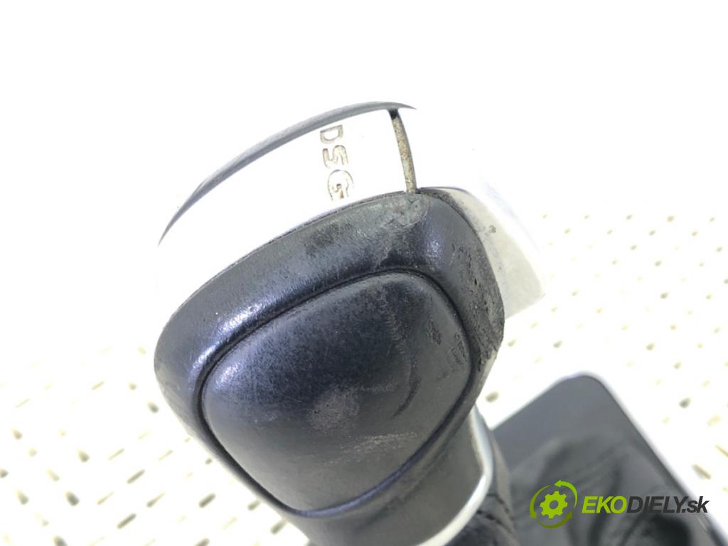 VW GOLF VII Variant (BA5, BV5) 2013 - 2022    1.5 TSI 110 kW [150 KM] benzyna 2017 - 2022  Kulisa 5Q1713025AR (Rýchlostné páky / kulisy)