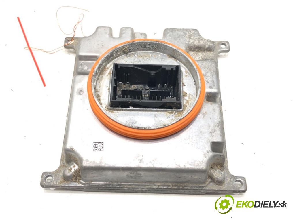 VW GOLF VII Variant (BA5, BV5) 2013 - 2022    1.5 TSI 110 kW [150 KM] benzyna 2017 - 2022  Menič XENON 7P5941572AG (Riadiace jednotky xenónu)