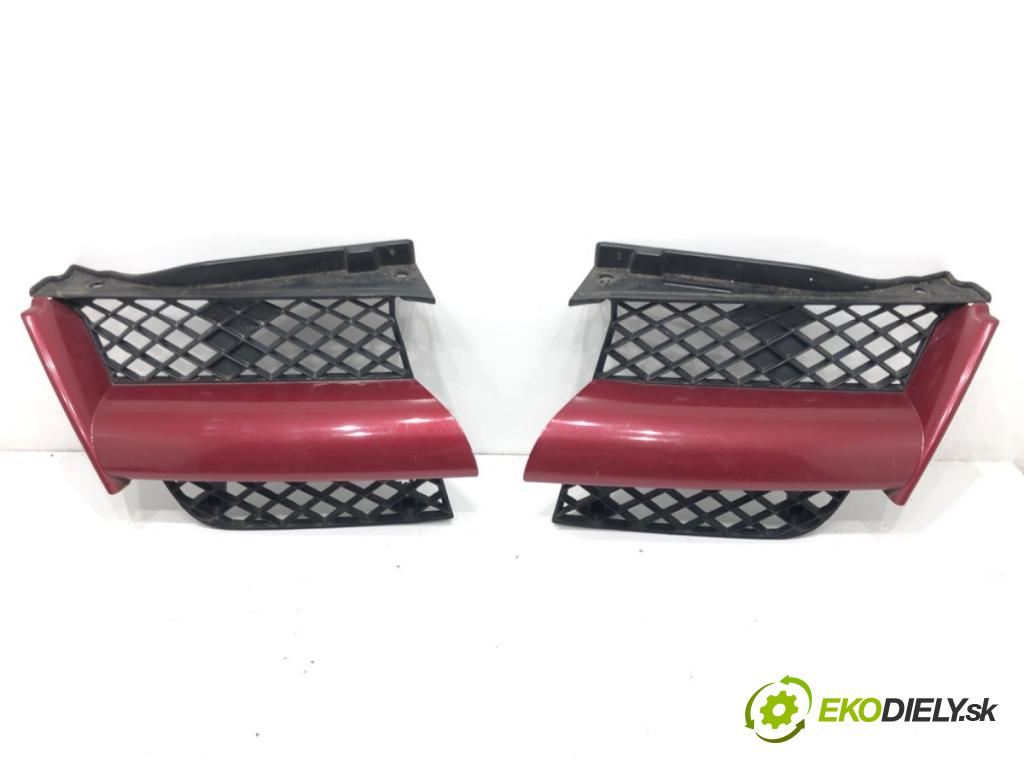 MITSUBISHI OUTLANDER I (CU_W) 2001 - 2008    2.4 108 kW [147 KM] benzyna 2002 - 2003  mřížka maska MR971688 MR971687 (Mřížky (masky) chladičů)