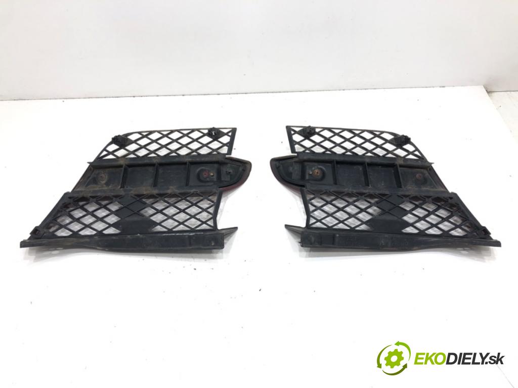 MITSUBISHI OUTLANDER I (CU_W) 2001 - 2008    2.4 108 kW [147 KM] benzyna 2002 - 2003  mřížka maska MR971688 MR971687 (Mřížky (masky) chladičů)