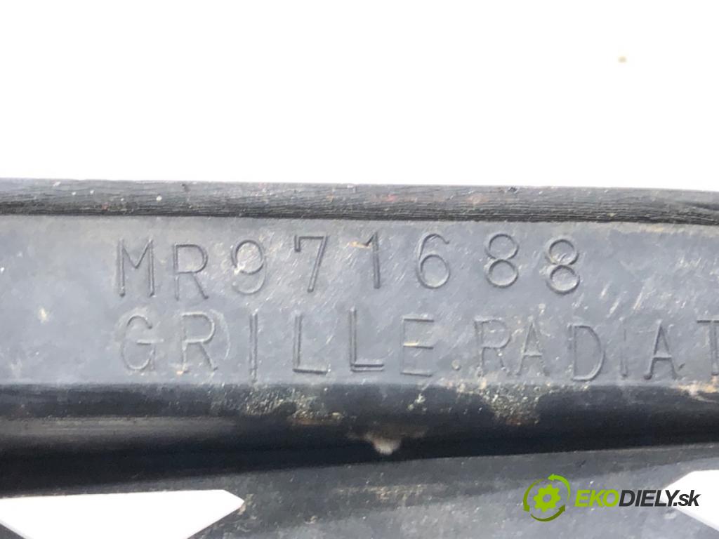 MITSUBISHI OUTLANDER I (CU_W) 2001 - 2008    2.4 108 kW [147 KM] benzyna 2002 - 2003  mřížka maska MR971688 MR971687 (Mřížky (masky) chladičů)