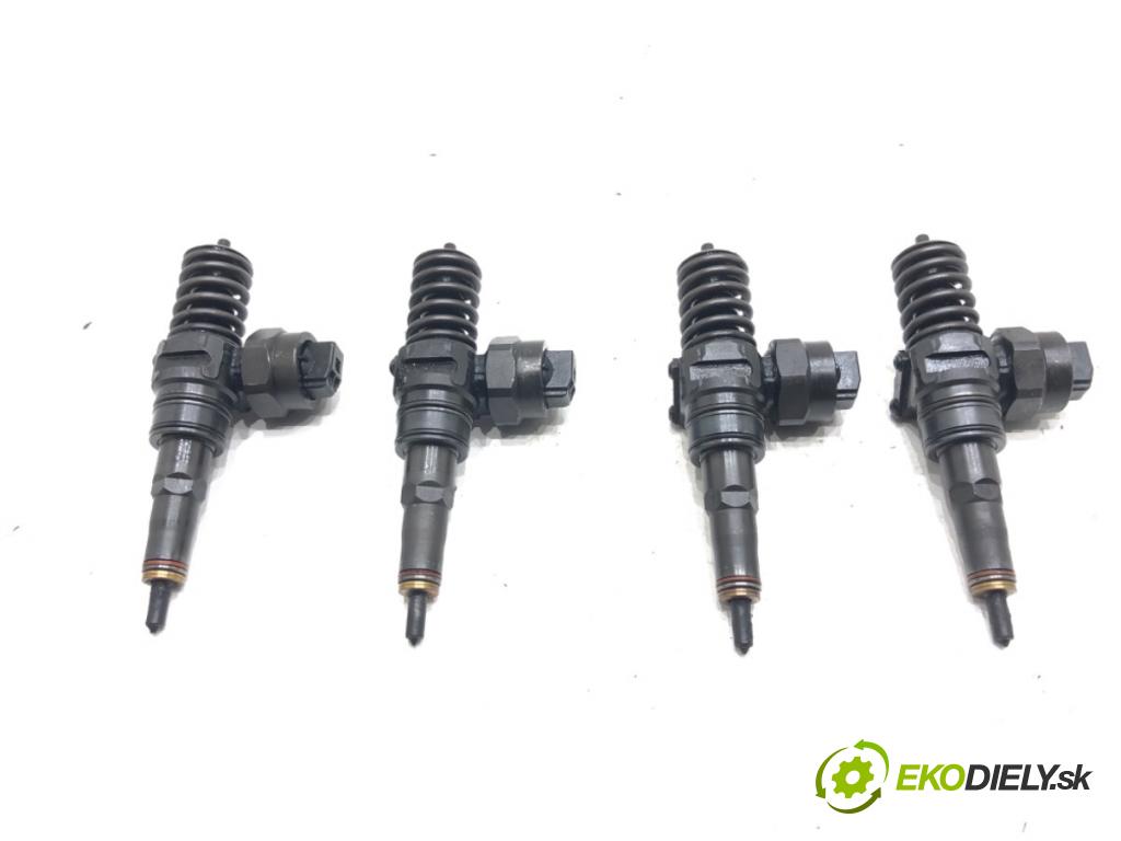VW PASSAT B5 Variant (3B5) 1997 - 2001    1.9 TDI 85 kW [115 KM] olej napędowy 1998 - 2000  vstrekovače 038130073F