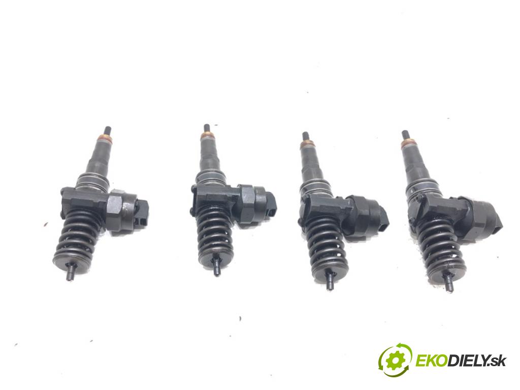 VW PASSAT B5 Variant (3B5) 1997 - 2001    1.9 TDI 85 kW [115 KM] olej napędowy 1998 - 2000  vstrekovače 038130073F