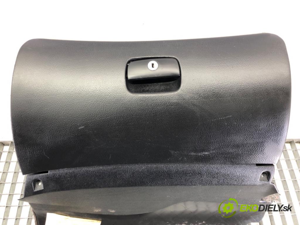 VW PASSAT B5 Variant (3B5) 1997 - 2001    1.9 TDI 85 kW [115 KM] olej napędowy 1998 - 2000  Priehradka, kastlík spolujazdca  (Priehradky, kastlíky)