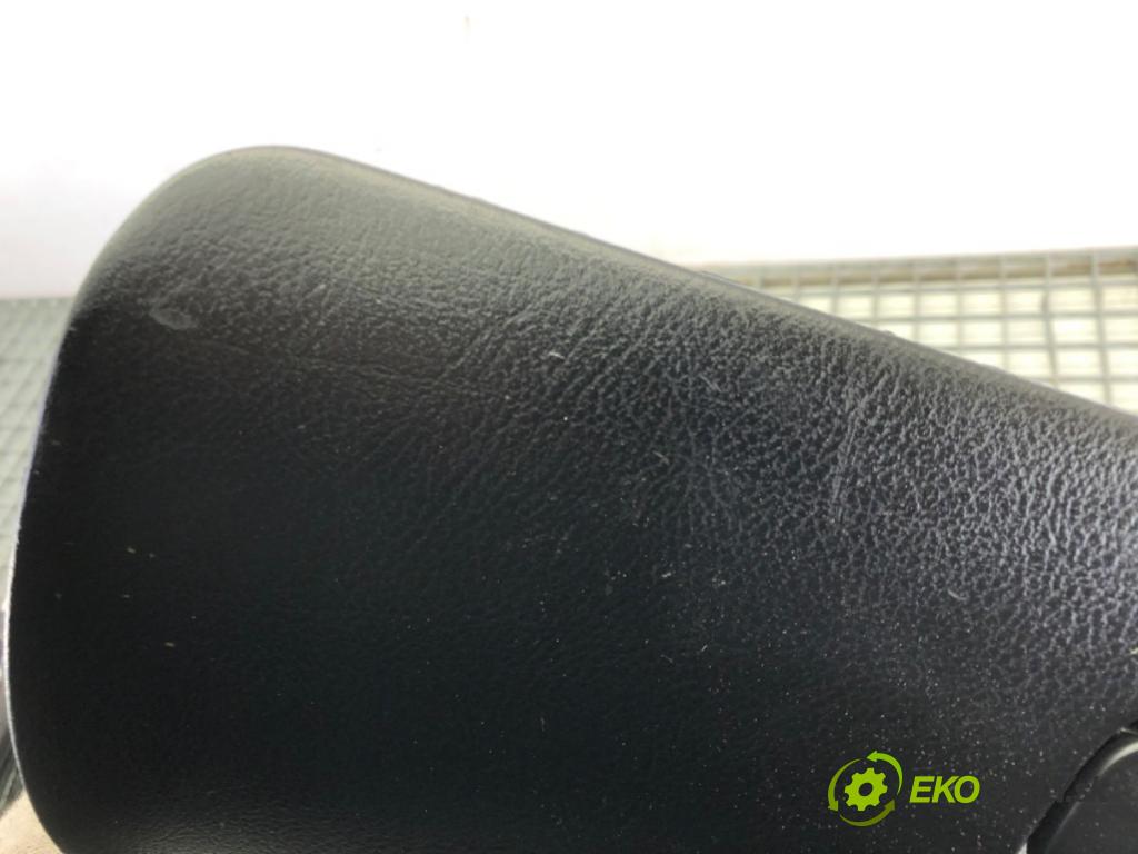 VW PASSAT B5 Variant (3B5) 1997 - 2001    1.9 TDI 85 kW [115 KM] olej napędowy 1998 - 2000  Priehradka, kastlík spolujazdca  (Priehradky, kastlíky)