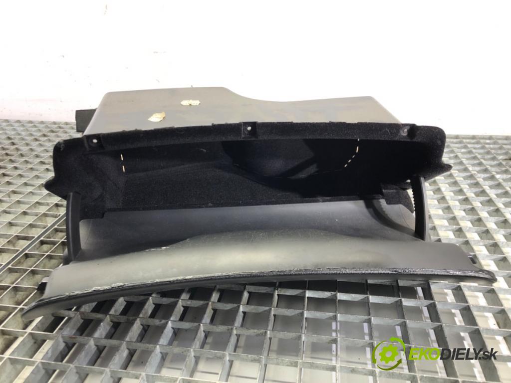 VW PASSAT B5 Variant (3B5) 1997 - 2001    1.9 TDI 85 kW [115 KM] olej napędowy 1998 - 2000  Priehradka, kastlík spolujazdca  (Priehradky, kastlíky)