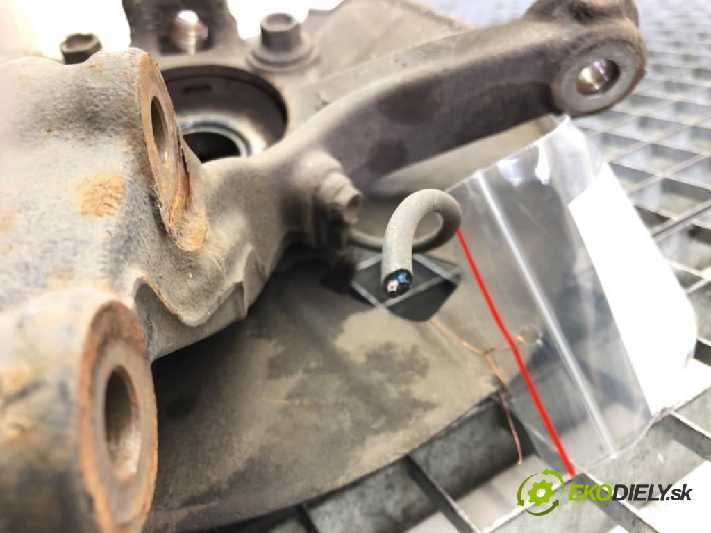 MAZDA 2 (DL, DJ) 2014 - 2022    1.5 SKYACTIV-G (DJLFS) 85 kW [115 KM] benzyna 2014 - 2022  náboj ľavy predný