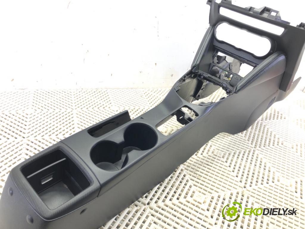 MAZDA 2 (DL, DJ) 2014 - 2022    1.5 SKYACTIV-G (DJLFS) 85 kW [115 KM] benzyna 2014 - 2022  Tunel stredový DA6C-64231 (Stredový tunel / panel)