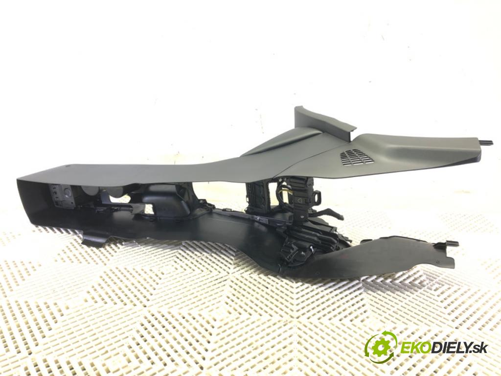 MAZDA 2 (DL, DJ) 2014 - 2022    1.5 SKYACTIV-G (DJLFS) 85 kW [115 KM] benzyna 2014 - 2022  Tunel stredový DA6C-64231 (Stredový tunel / panel)