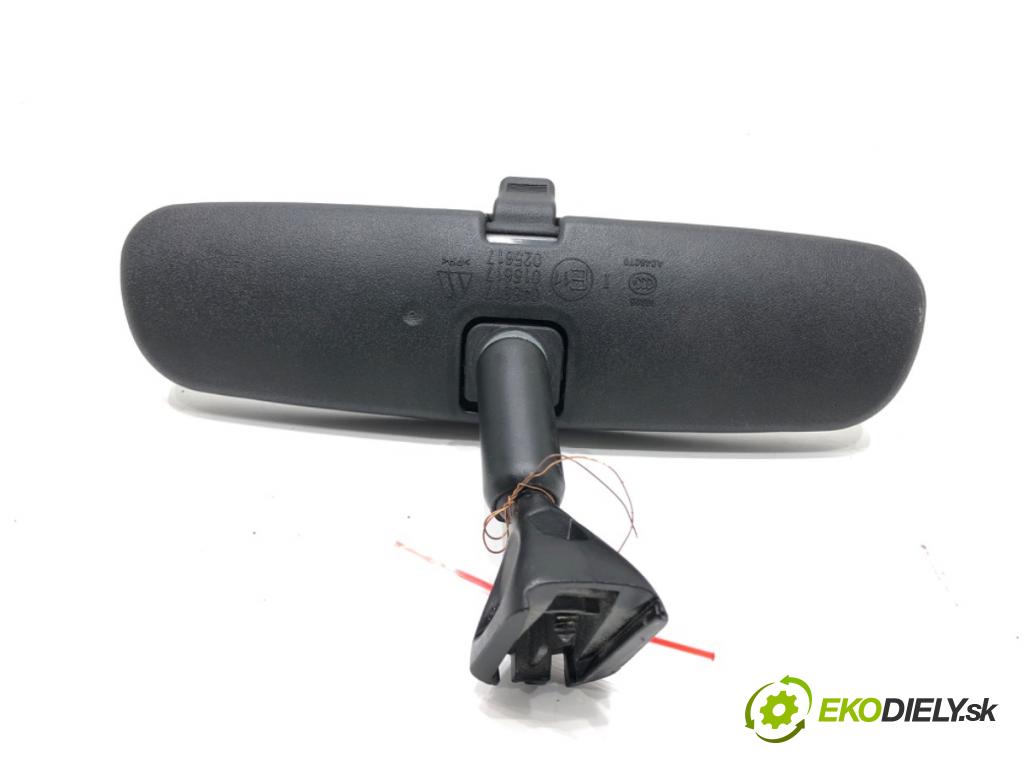 MAZDA 2 (DL, DJ) 2014 - 2022    1.5 SKYACTIV-G (DJLFS) 85 kW [115 KM] benzyna 2014 - 2022  zpětné zrcátko vnitřní  (Světla vnitřní)