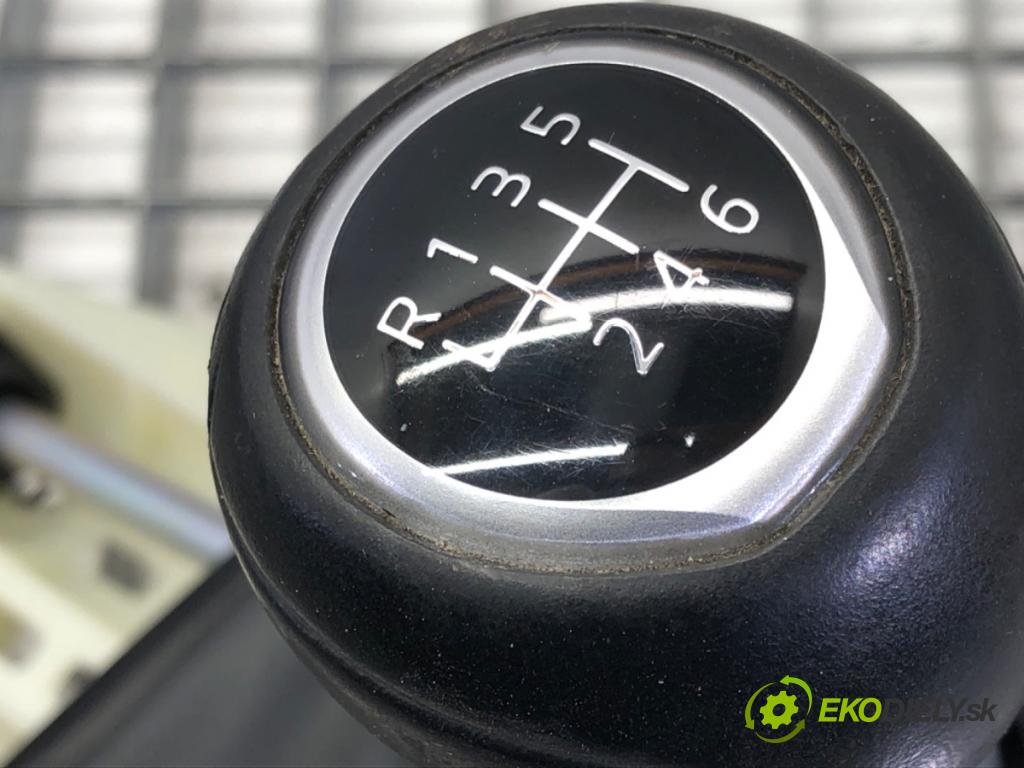 MAZDA 2 (DL, DJ) 2014 - 2022    1.5 SKYACTIV-G (DJLFS) 85 kW [115 KM] benzyna 2014 - 2022  Kulisa DA7H-46-100 (Rýchlostné páky / kulisy)