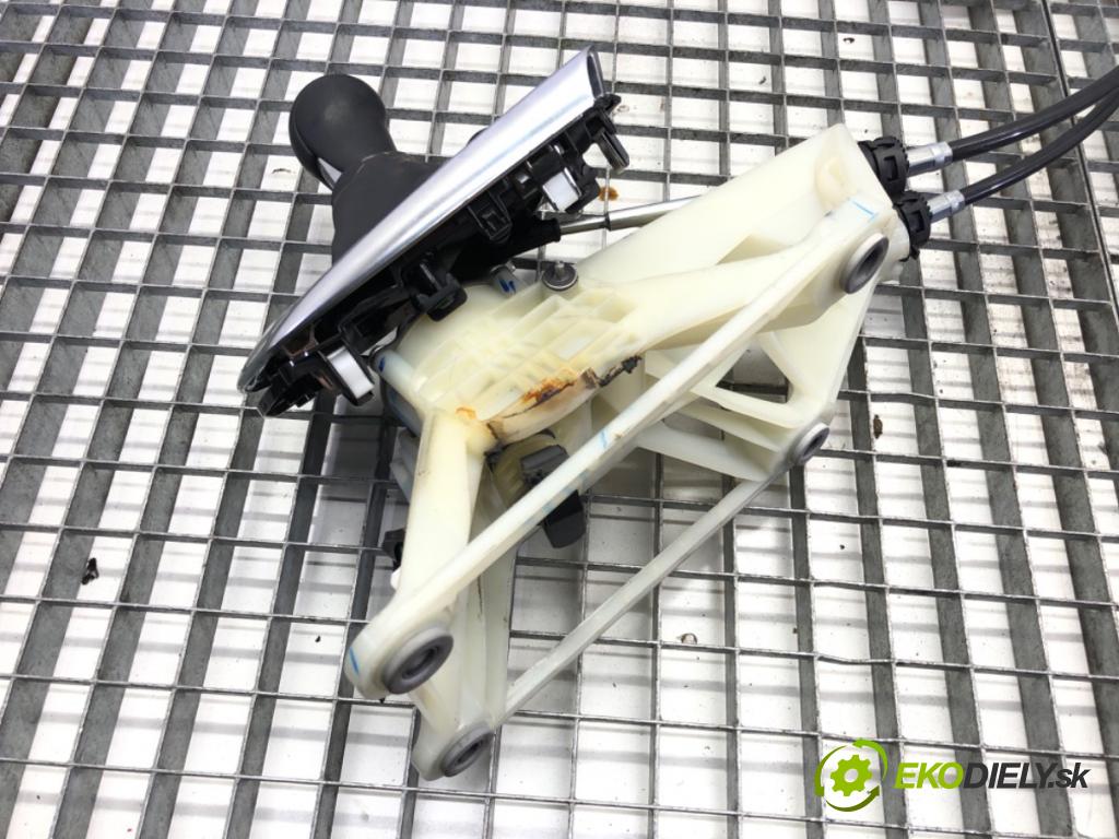 MAZDA 2 (DL, DJ) 2014 - 2022    1.5 SKYACTIV-G (DJLFS) 85 kW [115 KM] benzyna 2014 - 2022  Kulisa DA7H-46-100 (Rýchlostné páky / kulisy)