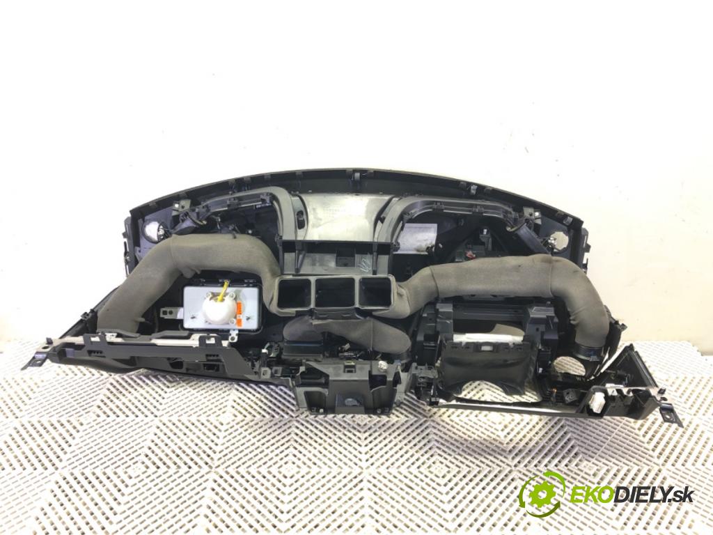 MAZDA 2 (DL, DJ) 2014 - 2022    1.5 SKYACTIV-G (DJLFS) 85 kW [115 KM] benzyna 2014 - 2022  Palubná doska silentbloku ZÁBORY: pasy