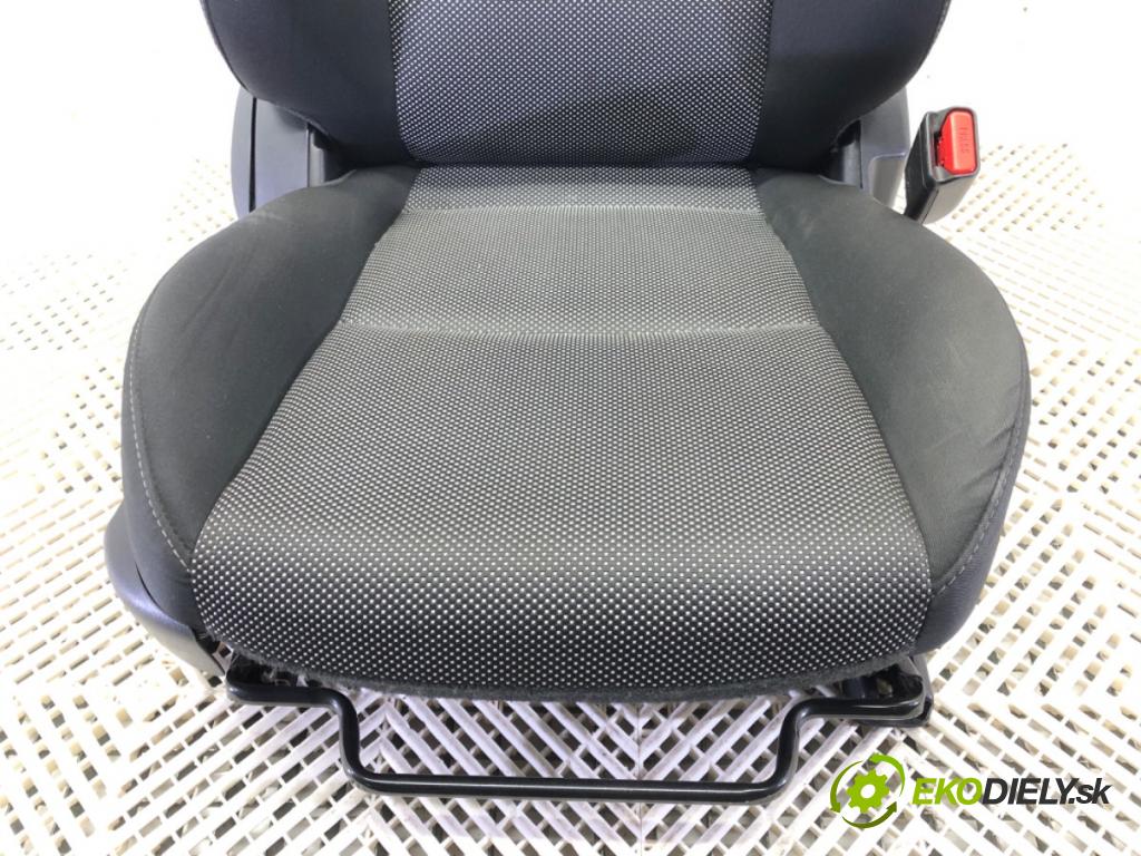 MAZDA 2 (DL, DJ) 2014 - 2022    1.5 SKYACTIV-G (DJLFS) 85 kW [115 KM] benzyna 2014 - 2022  Sedadlo pravy predný
