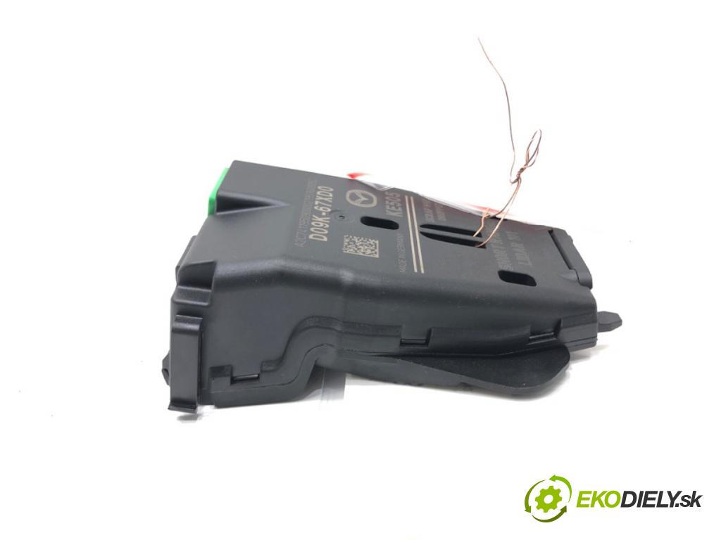 MAZDA 2 (DL, DJ) 2014 - 2022    1.5 SKYACTIV-G (DJLFS) 85 kW [115 KM] benzyna 2014 - 2022  Snímač dažďa D09K-67XD0 (Snímače dažďa)