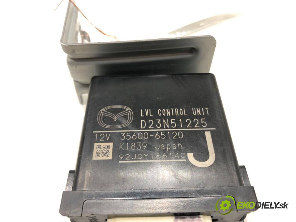 MAZDA 2 (DL, DJ) 2014 - 2022    1.5 SKYACTIV-G (DJLFS) 85 kW [115 KM] benzyna 2014 - 2022  Modul svetiel D23N51225 (Ostatné)