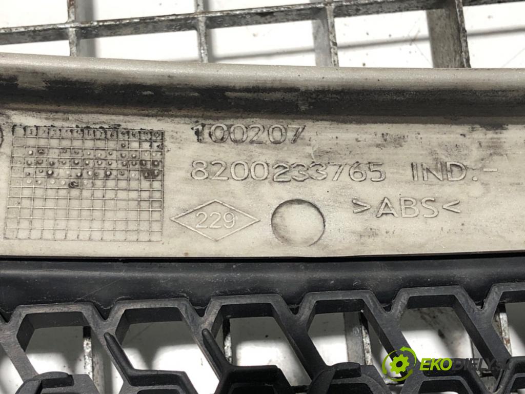 RENAULT MASTER II Autobus (JD) 1998 - 2022    2.2 dCI 90 66 kW [90 KM] olej napędowy 2000 - 2022  mřížka maska 8200233765 (Mřížky (masky) chladičů)