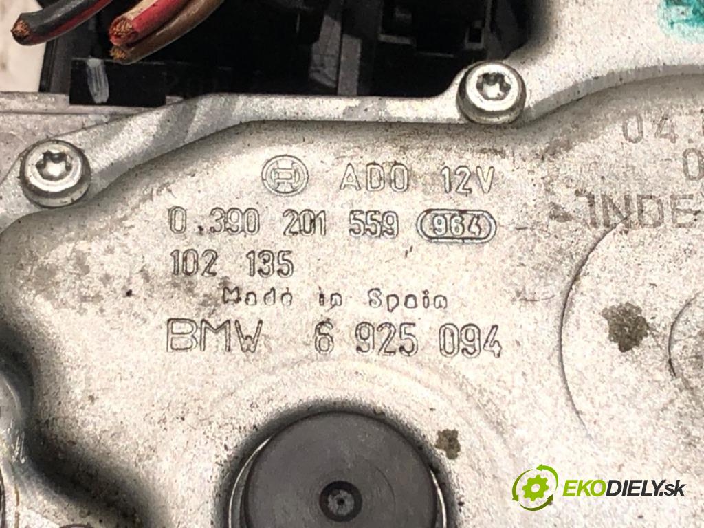 BMW 3 Touring (E46) 1999 - 2005    320 d 110 kW [150 KM] olej napędowy 2001 - 2005  motor stěračů zadní část 6925094