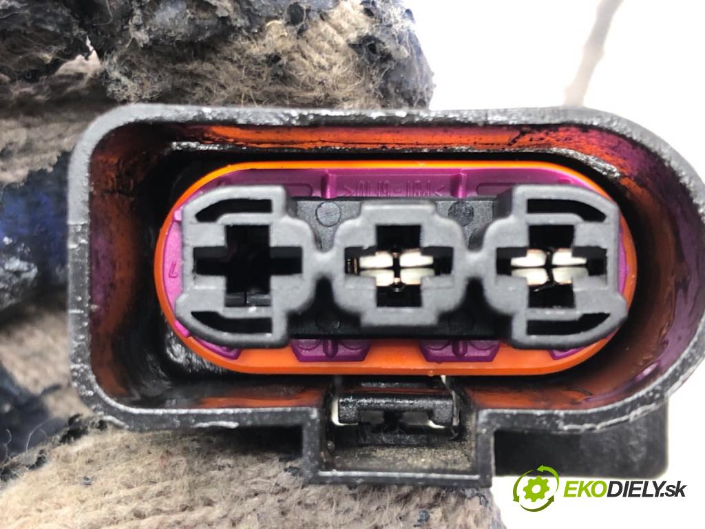 SEAT LEON (1M1) 1999 - 2006    1.6 16 V 77 kW [105 KM] benzyna 2000 - 2006  Ventilátor klimatizácie 1J0959455P (Ventilátory chladičov klimatizácie)