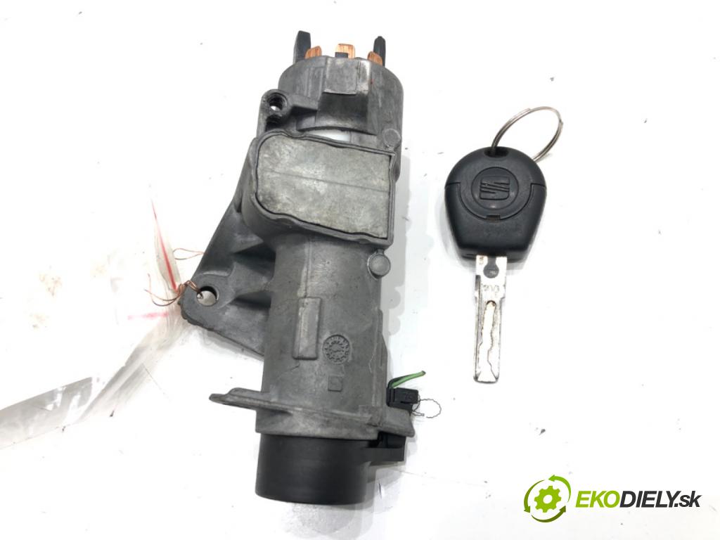 SEAT LEON (1M1) 1999 - 2006    1.6 16 V 77 kW [105 KM] benzyna 2000 - 2006  spinačka  (Spínacie skrinky a kľúče)