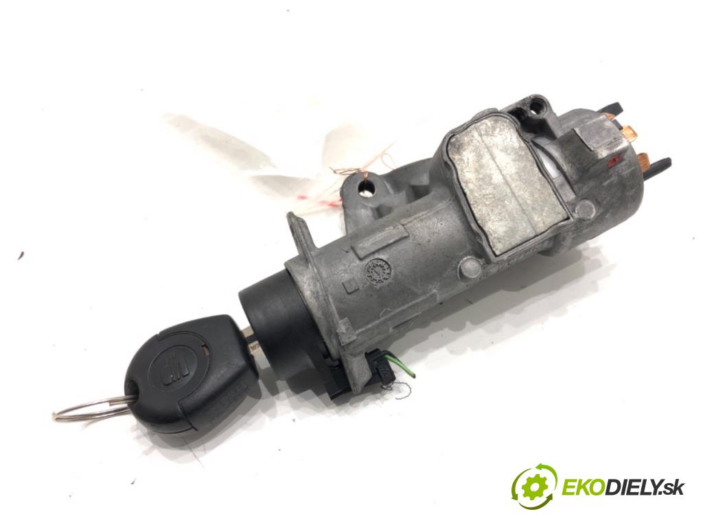 SEAT LEON (1M1) 1999 - 2006    1.6 16 V 77 kW [105 KM] benzyna 2000 - 2006  spinačka  (Spínacie skrinky a kľúče)