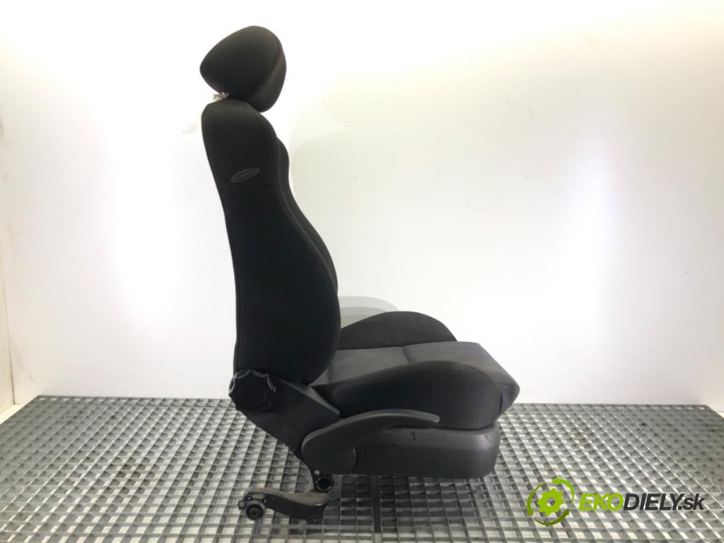 SEAT LEON (1M1) 1999 - 2006    1.6 16 V 77 kW [105 KM] benzyna 2000 - 2006  Sedadlo pravy  (Sedačky, sedadlá)