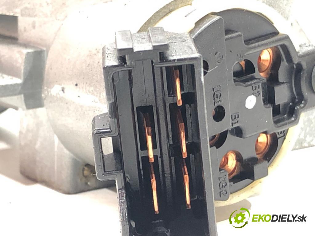 MITSUBISHI COLT VI (Z3_A, Z2_A) 2002 - 2012    1.3 70 kW [95 KM] benzyna 2004 - 2012  spinačka 4408A040 (Spínacie skrinky a kľúče)