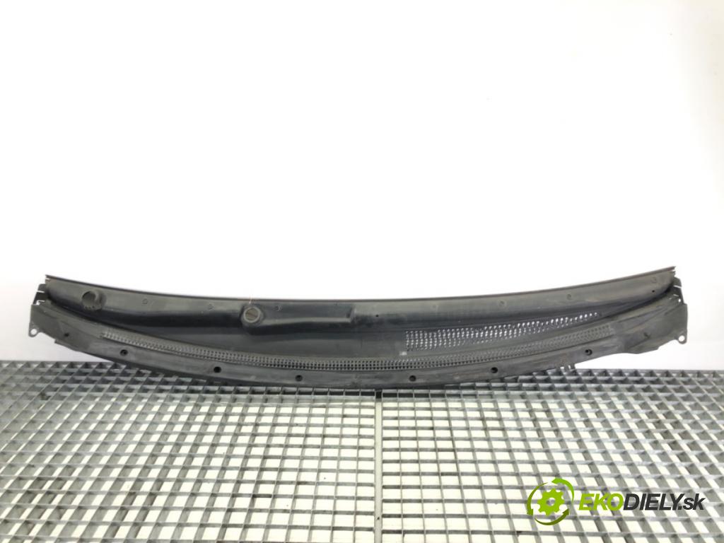 MITSUBISHI COLT VI (Z3_A, Z2_A) 2002 - 2012    1.3 70 kW [95 KM] benzyna 2004 - 2012  Torpédo, plast pod čelné okno 7405A315 (Torpéda)