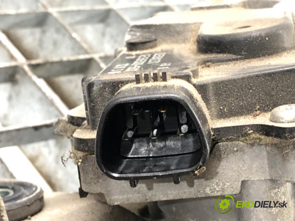 MITSUBISHI COLT VI (Z3_A, Z2_A) 2002 - 2012    1.3 70 kW [95 KM] benzyna 2004 - 2012  Mechanizmus stieračov predný  (Motorčeky stieračov predné)