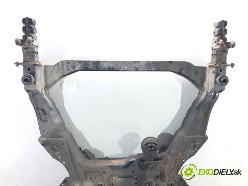 MERCEDES-BENZ VITO Skrzynia (W447) 2014 - 2022    111 CDI (447.601, 447.603, 447.605) 84 kW [114 KM] olej napędowy 2014 - 2022  výztuha pod motor  (Výztuhy přední)