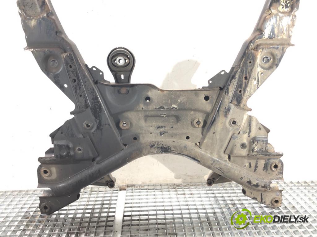 MERCEDES-BENZ VITO Skrzynia (W447) 2014 - 2022    111 CDI (447.601, 447.603, 447.605) 84 kW [114 KM] olej napędowy 2014 - 2022  výztuha pod motor  (Výztuhy přední)