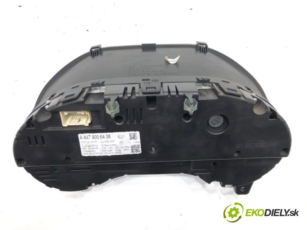 MERCEDES-BENZ VITO Skrzynia (W447) 2014 - 2022    111 CDI (447.601, 447.603, 447.605) 84 kW [114 KM] olej napędowy 2014 - 2022  Prístrojovka A4479006408 (Prístrojové dosky, displeje)