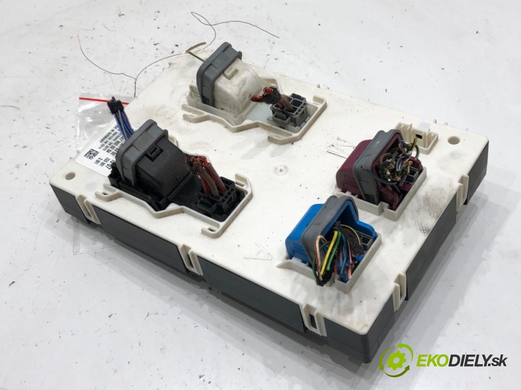 MERCEDES-BENZ VITO Skrzynia (W447) 2014 - 2022    111 CDI (447.601, 447.603, 447.605) 84 kW [114 KM] olej napędowy 2014 - 2022  modul BSI A4479001607 (Pojistkové skříňky)