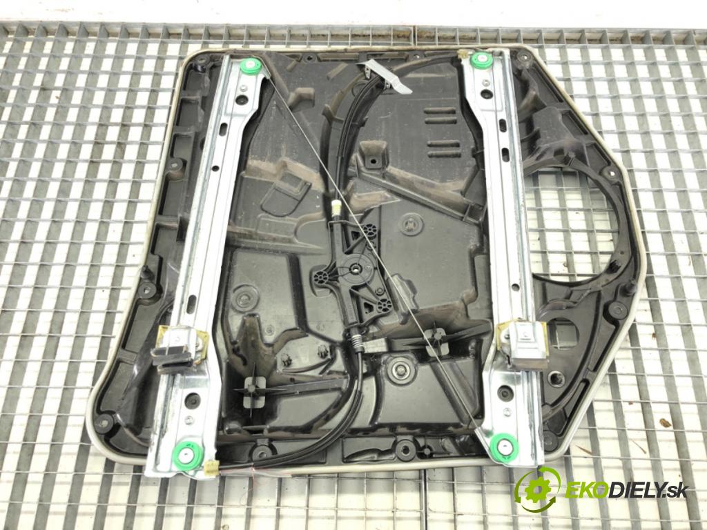 MERCEDES-BENZ VITO Skrzynia (W447) 2014 - 2022    111 CDI (447.601, 447.603, 447.605) 84 kW [114 KM] olej napędowy 2014 - 2022  mechanismus okna levý přední část A4479063500