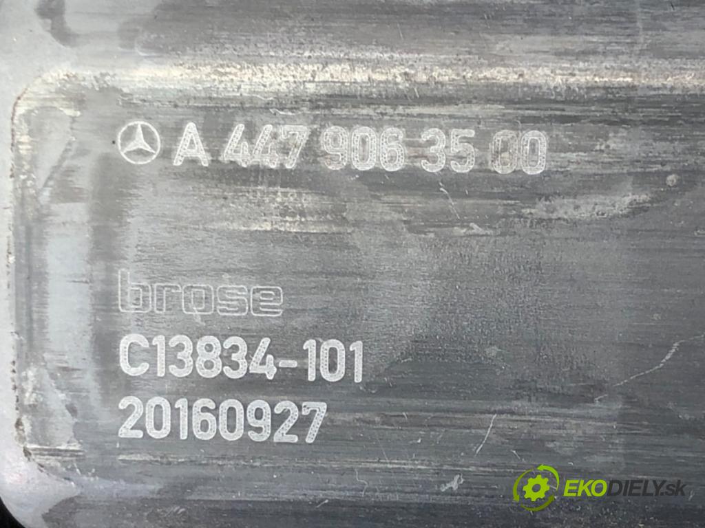 MERCEDES-BENZ VITO Skrzynia (W447) 2014 - 2022    111 CDI (447.601, 447.603, 447.605) 84 kW [114 KM] olej napędowy 2014 - 2022  mechanismus okna levý přední část A4479063500