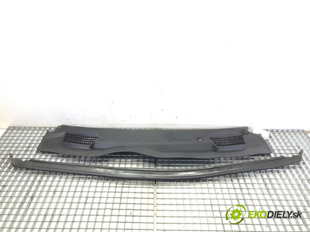 MERCEDES-BENZ VITO Skrzynia (W447) 2014 - 2022    111 CDI (447.601, 447.603, 447.605) 84 kW [114 KM] olej napędowy 2014 - 2022  Torpédo, plast pod čelné okno A4478301801 (Torpéda)