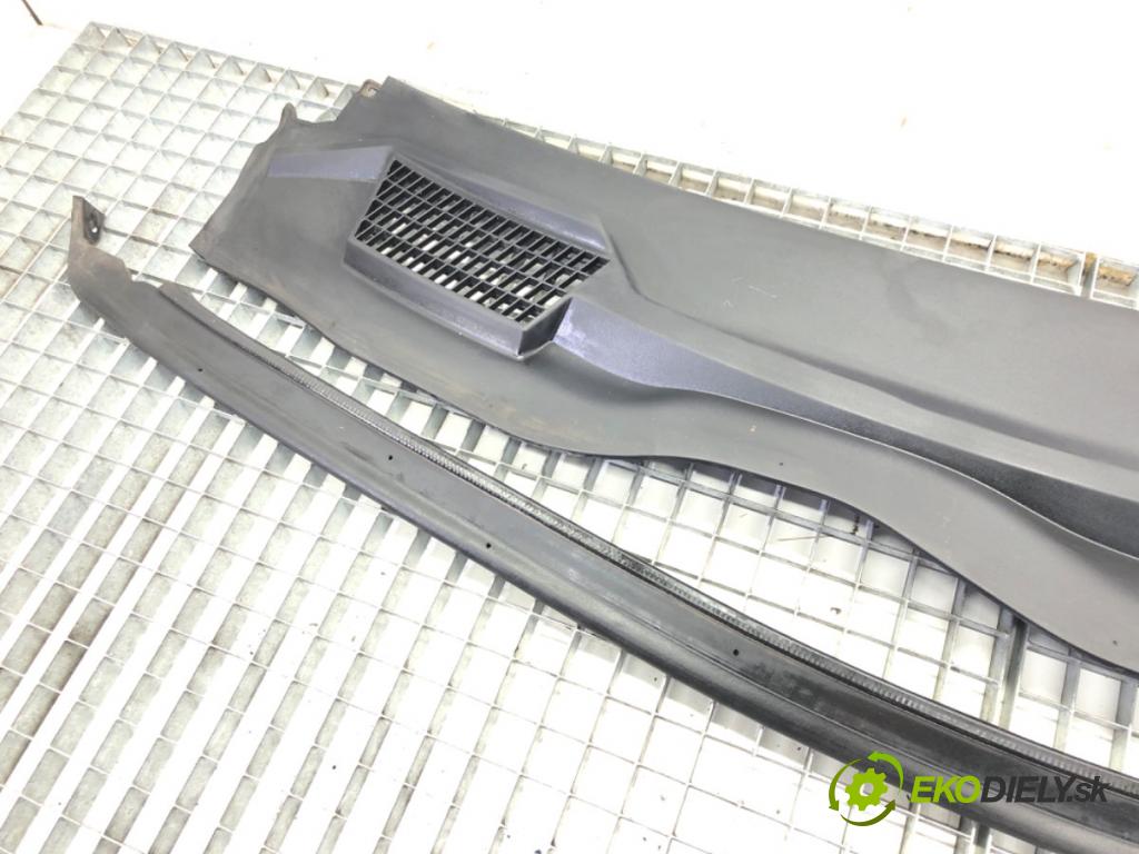 MERCEDES-BENZ VITO Skrzynia (W447) 2014 - 2022    111 CDI (447.601, 447.603, 447.605) 84 kW [114 KM] olej napędowy 2014 - 2022  Torpédo, plast pod čelné okno A4478301801 (Torpéda)