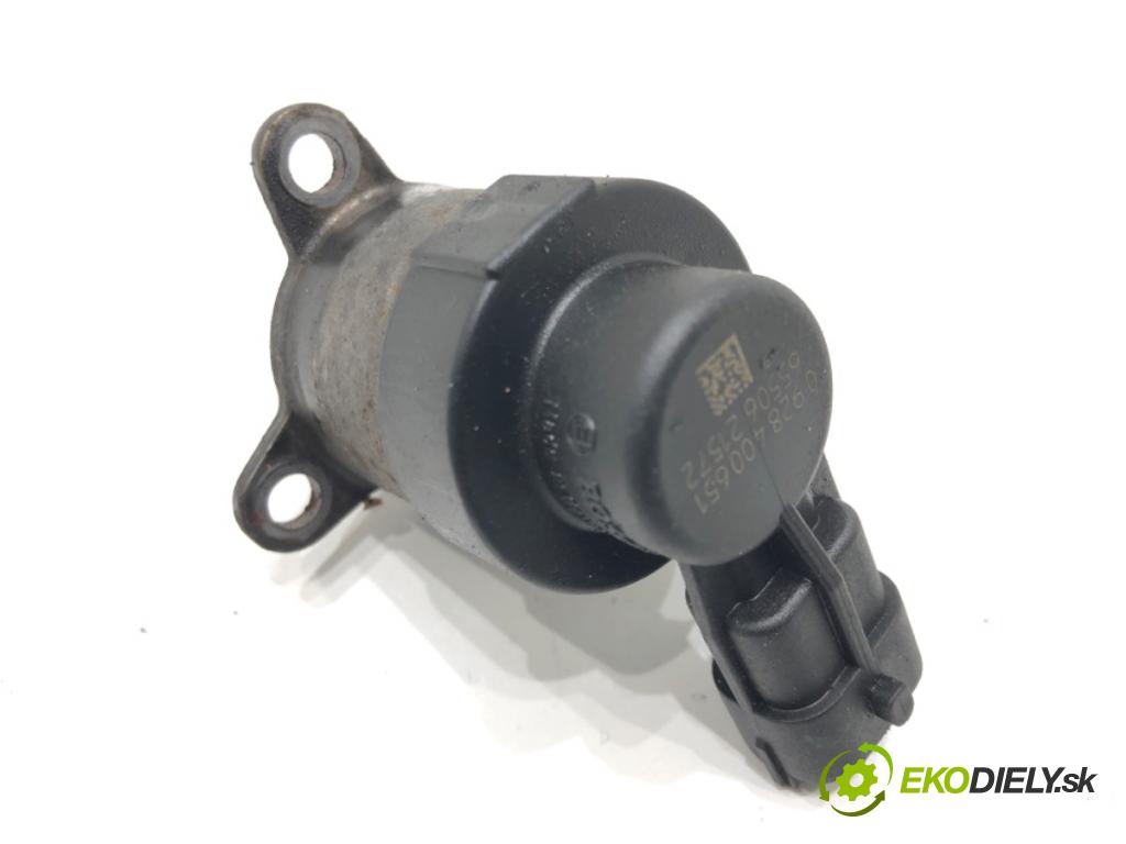 MERCEDES-BENZ VITO Skrzynia (W447) 2014 - 2022    111 CDI (447.601, 447.603, 447.605) 84 kW [114 KM] olej napędowy 2014 - 2022  Regulátor tlaku paliva 0928400651 (Ostatné)