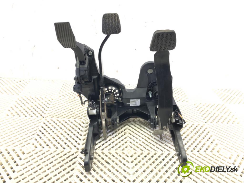 OPEL ASTRA J sedan 2012 - 2022    1.4 Turbo (69) 103 kW [140 KM] benzyna 2012 - 2022  PEDÁL:  (Pedále)