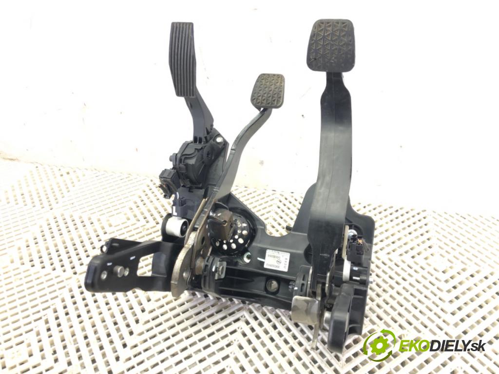 OPEL ASTRA J sedan 2012 - 2022    1.4 Turbo (69) 103 kW [140 KM] benzyna 2012 - 2022  PEDÁL:  (Pedále)