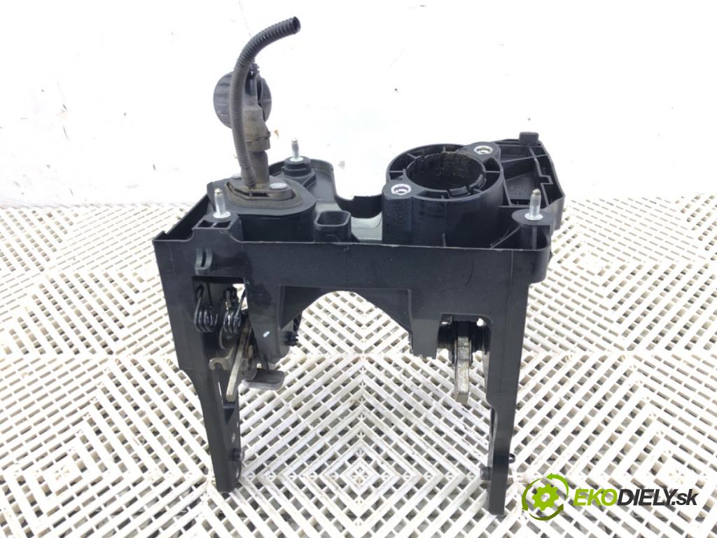 OPEL ASTRA J sedan 2012 - 2022    1.4 Turbo (69) 103 kW [140 KM] benzyna 2012 - 2022  PEDÁL:  (Pedále)