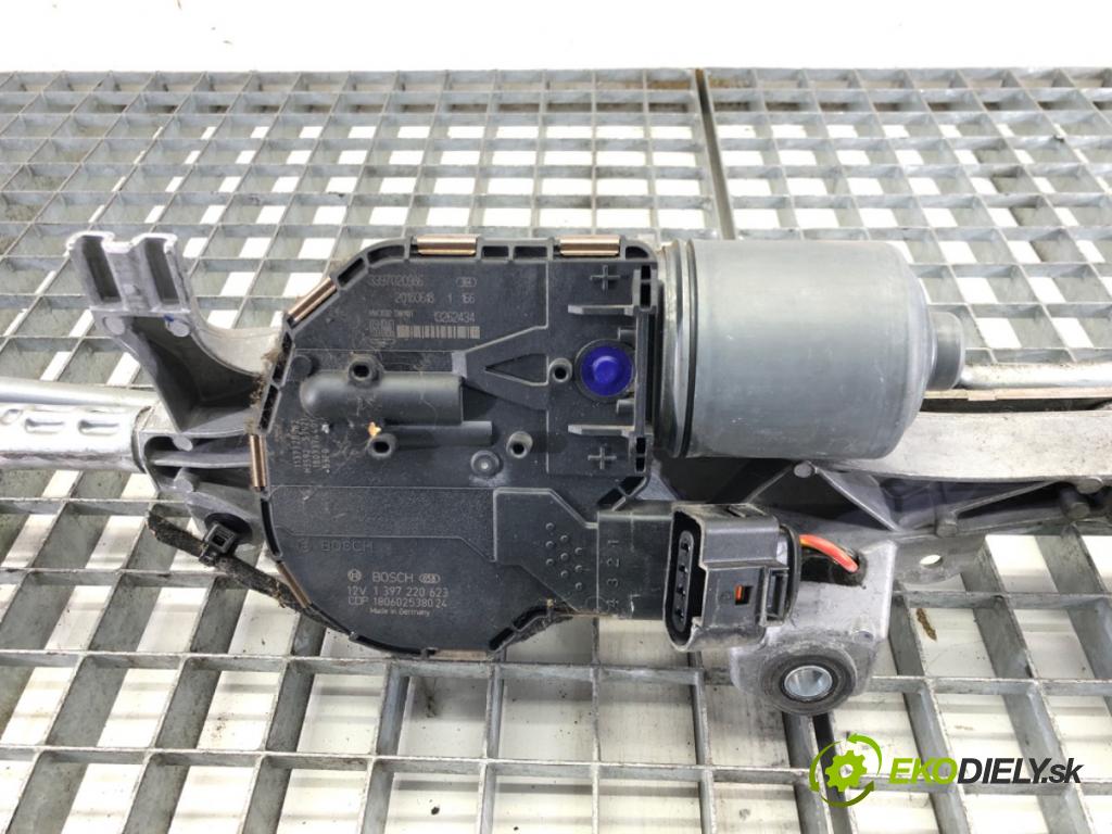 OPEL ASTRA J sedan 2012 - 2022    1.4 Turbo (69) 103 kW [140 KM] benzyna 2012 - 2022  Mechanizmus stieračov predný 13262434 (Motorčeky stieračov predné)