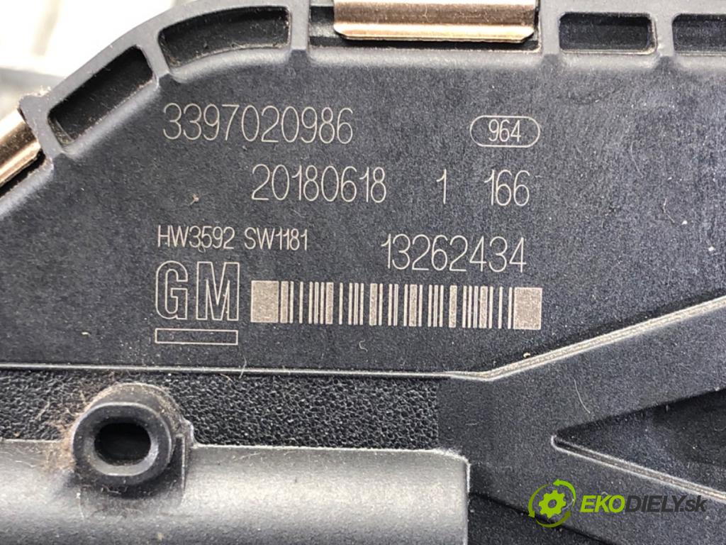 OPEL ASTRA J sedan 2012 - 2022    1.4 Turbo (69) 103 kW [140 KM] benzyna 2012 - 2022  Mechanizmus stieračov predný 13262434 (Motorčeky stieračov predné)