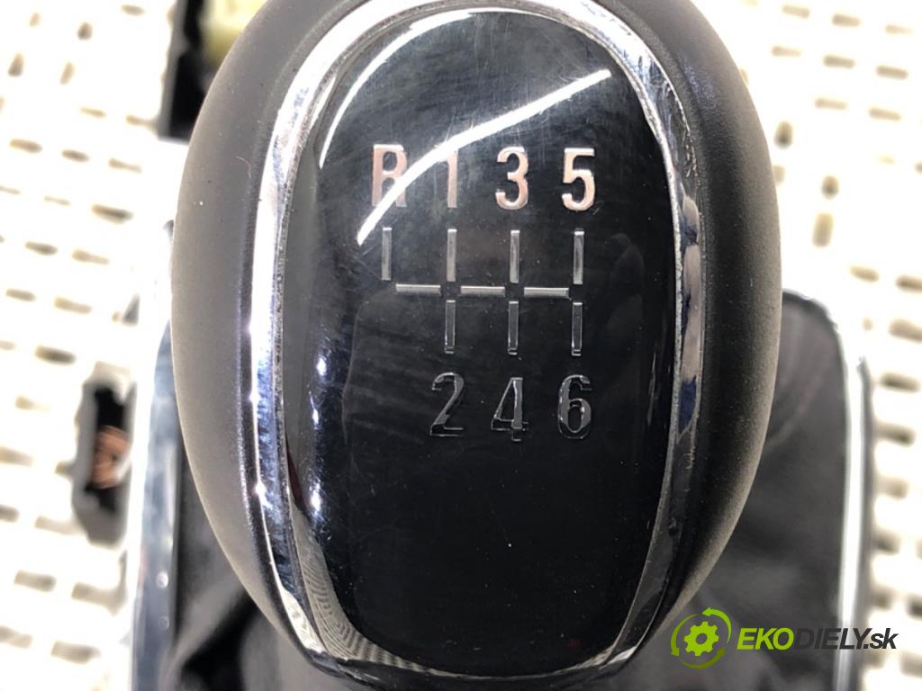 OPEL ASTRA J sedan 2012 - 2022    1.4 Turbo (69) 103 kW [140 KM] benzyna 2012 - 2022  Kulisa  (Rýchlostné páky / kulisy)