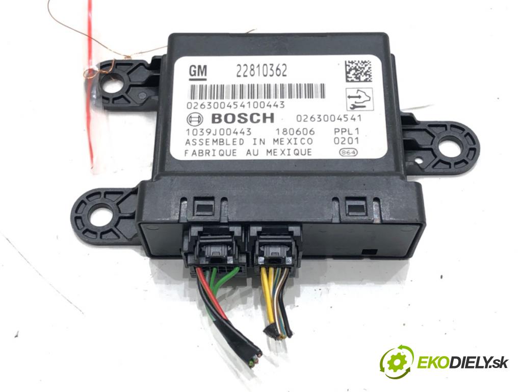 OPEL ASTRA J sedan 2012 - 2022    1.4 Turbo (69) 103 kW [140 KM] benzyna 2012 - 2022  Modul PDC 22810362 (Ostatné)