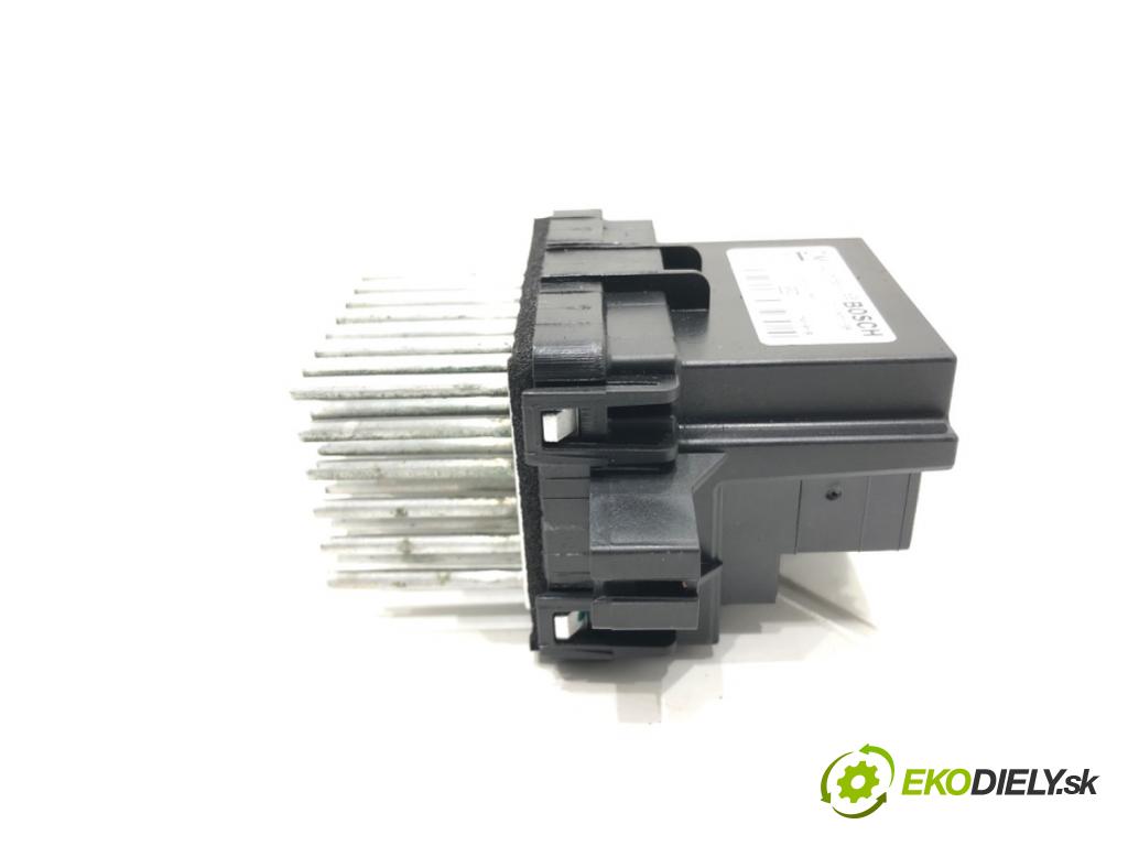 OPEL ASTRA J sedan 2012 - 2022    1.4 Turbo (69) 103 kW [140 KM] benzyna 2012 - 2022  odpor rezistor topení vzduchu 84178783 (Odpory topení)